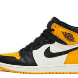 [PREOWNED] Size 7Y Air Jordan 1 Retro High OG "Taxi" GS